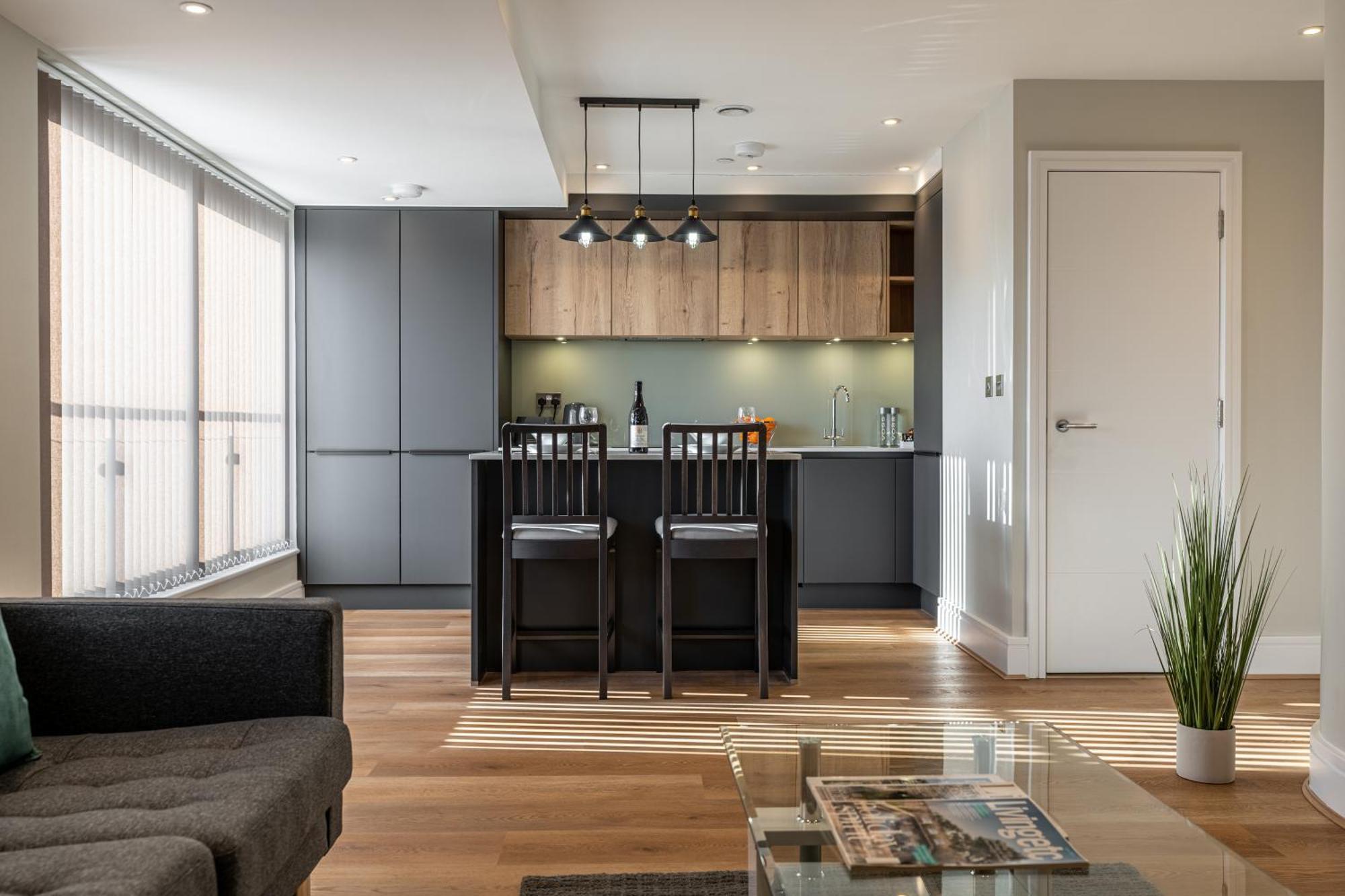 Bond House By Celador Apartments Рединг Екстериор снимка