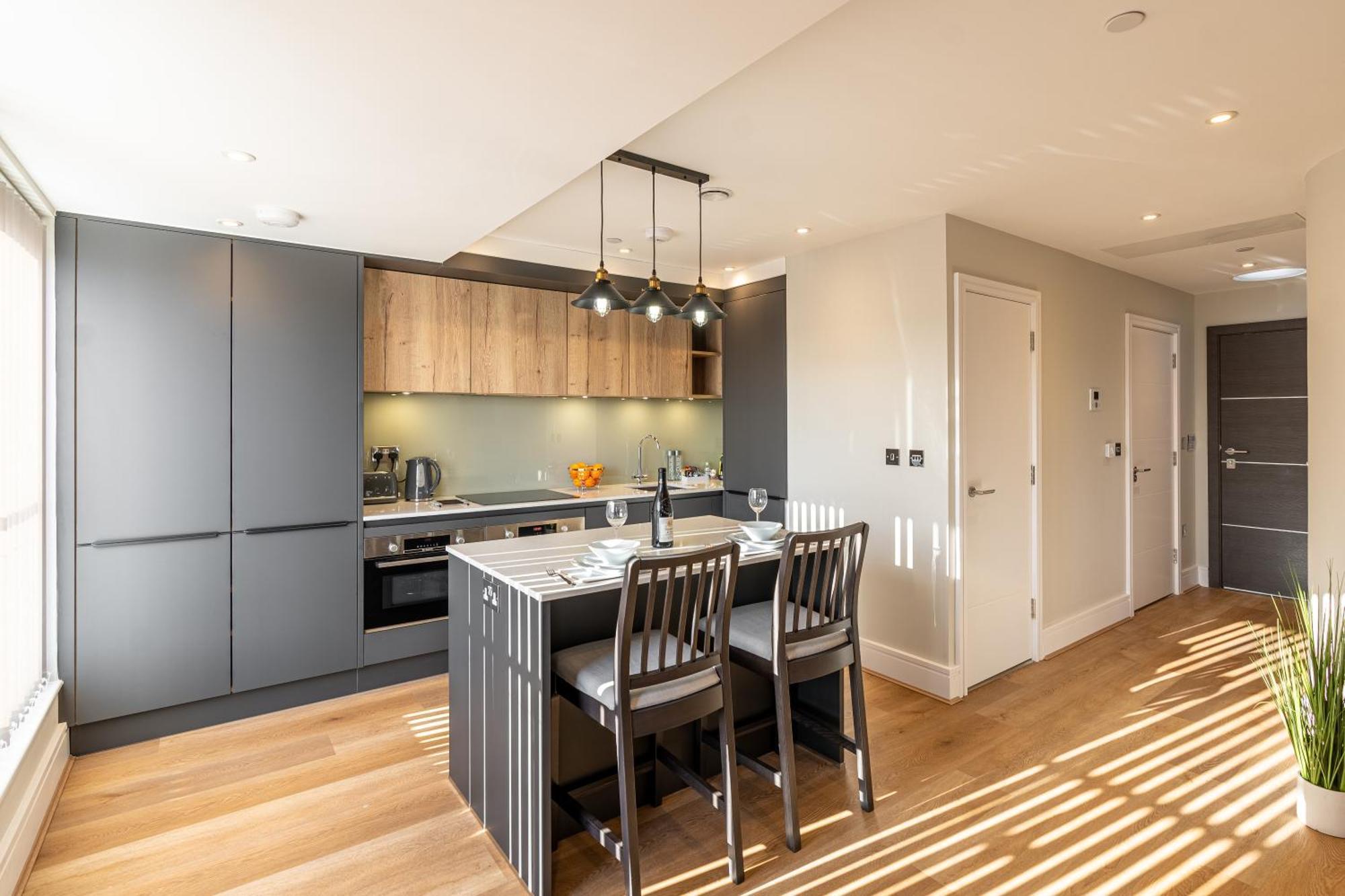 Bond House By Celador Apartments Рединг Екстериор снимка