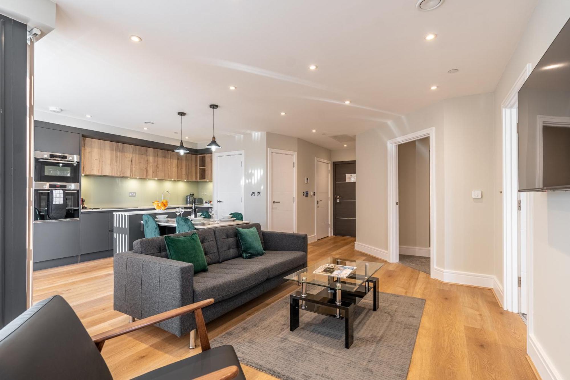 Bond House By Celador Apartments Рединг Екстериор снимка