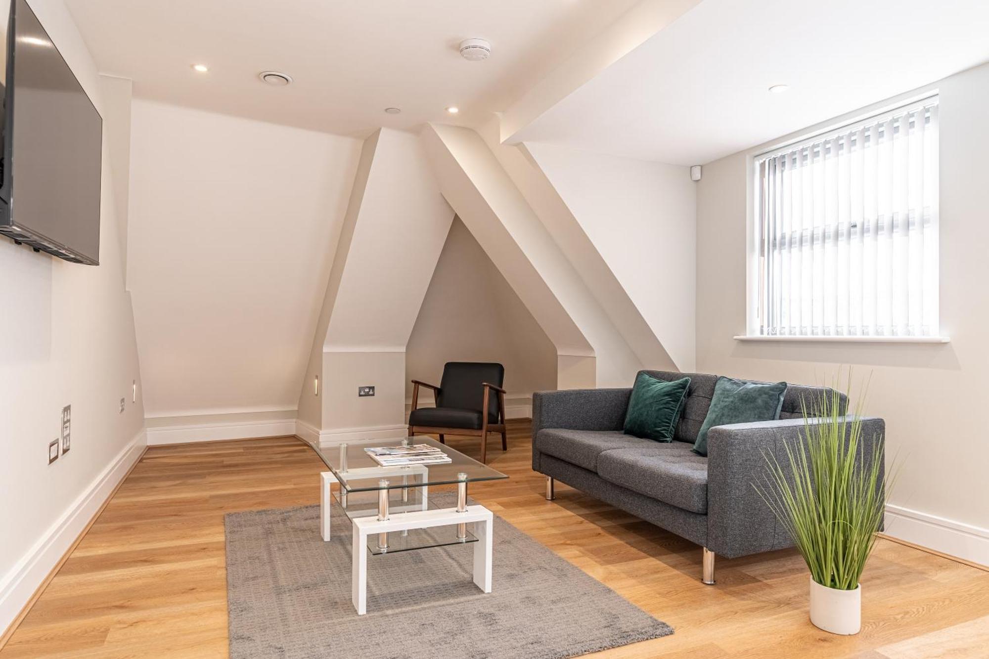 Bond House By Celador Apartments Рединг Екстериор снимка
