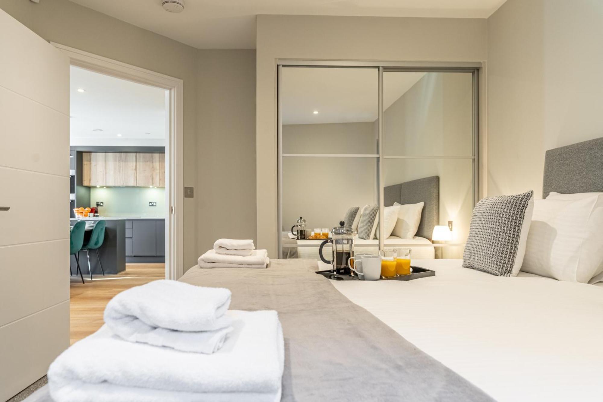 Bond House By Celador Apartments Рединг Екстериор снимка