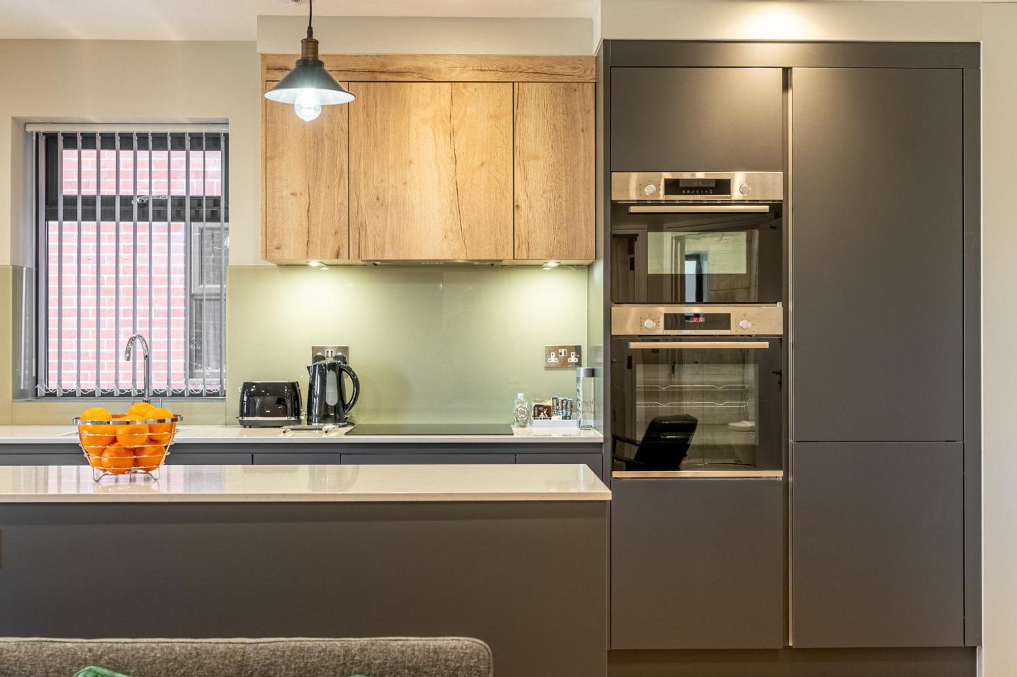 Bond House By Celador Apartments Рединг Екстериор снимка