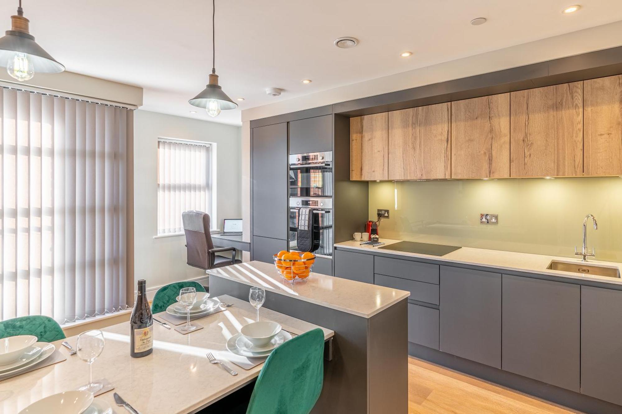 Bond House By Celador Apartments Рединг Екстериор снимка