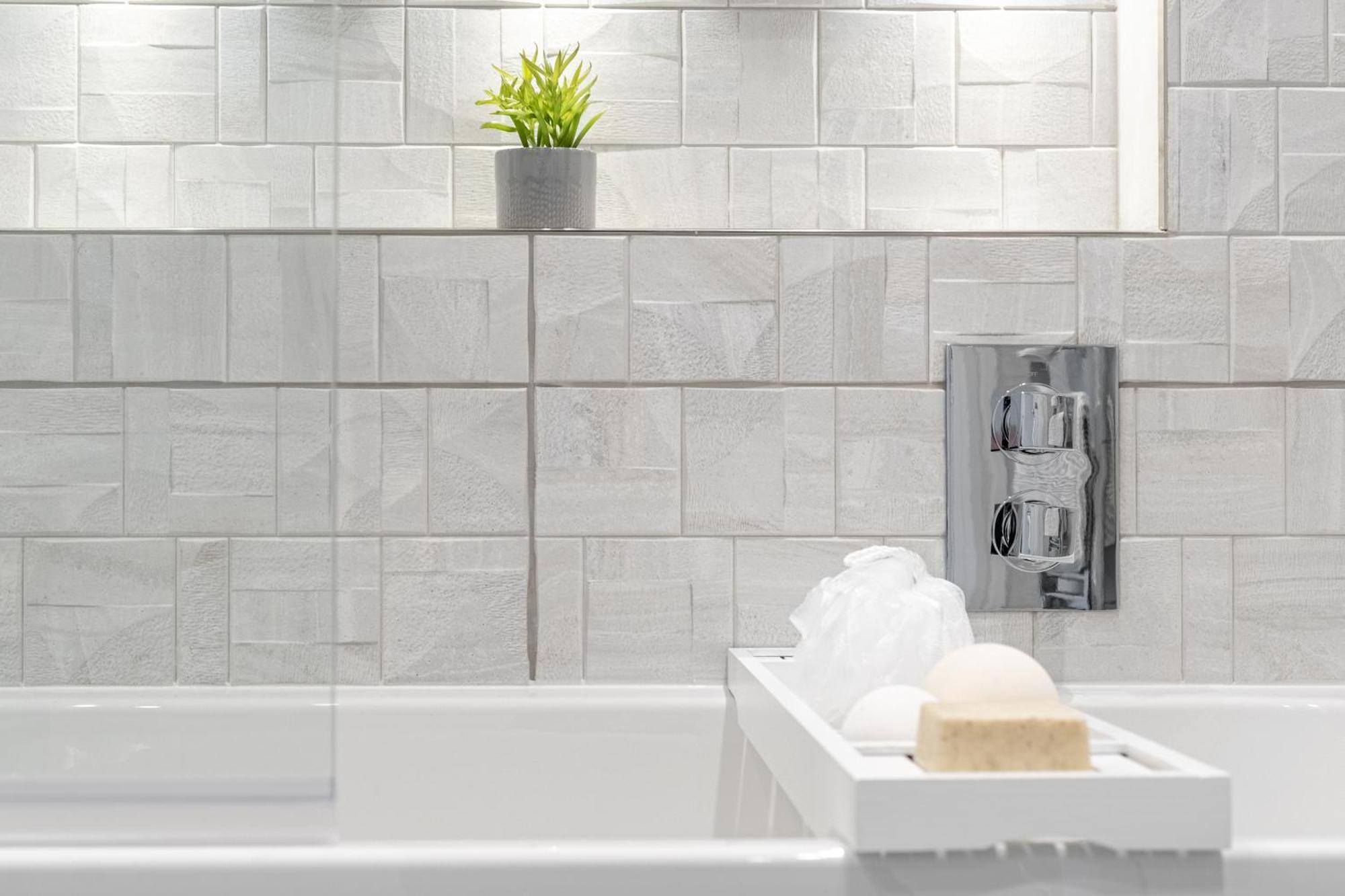 Bond House By Celador Apartments Рединг Екстериор снимка